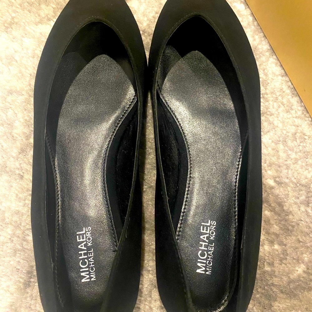LIZZY FLAT SUEDE